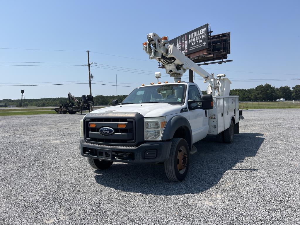 Image of Ford F-450 Primary image
