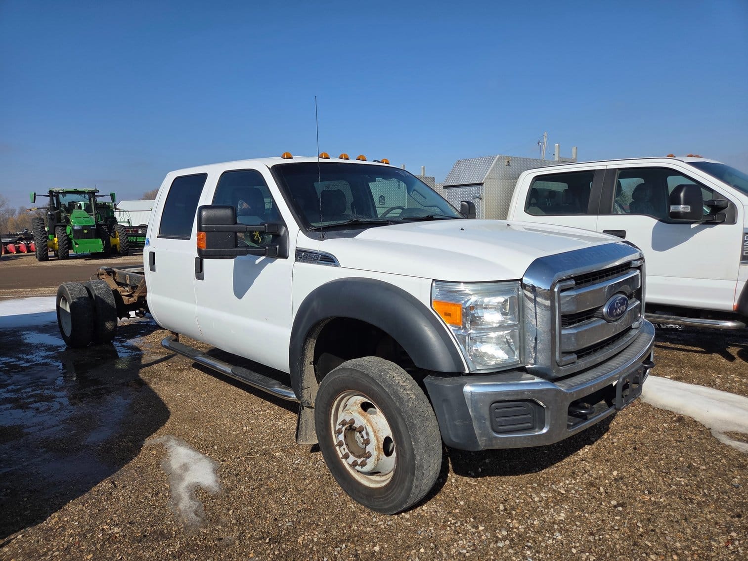 2015 Ford F-450 Equipment Image0