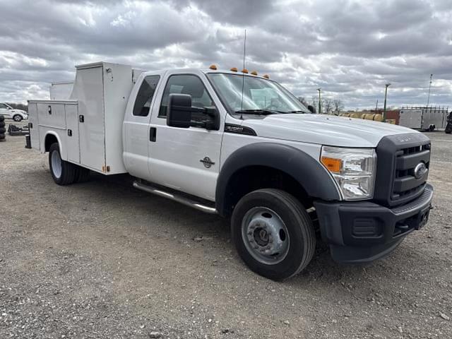 Image of Ford F-450 equipment image 4