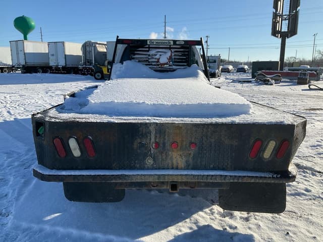 Image of Ford F-450 equipment image 3