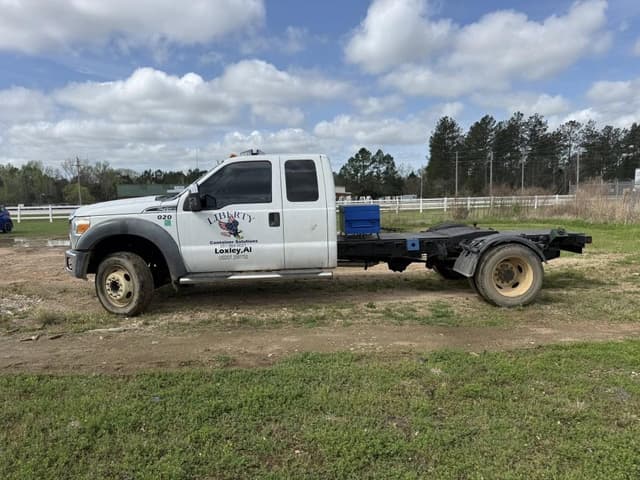 Image of Ford F-450 equipment image 2