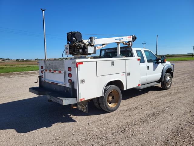 Image of Ford F-450 equipment image 2