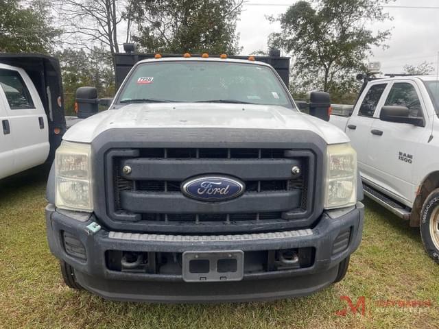 Image of Ford F-450 equipment image 4