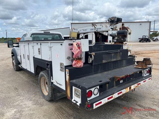 Image of Ford F-450 equipment image 2