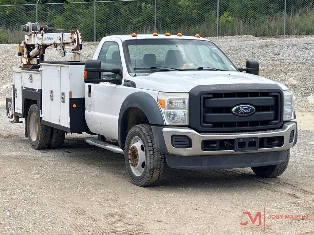 Image of Ford F-450 Primary image