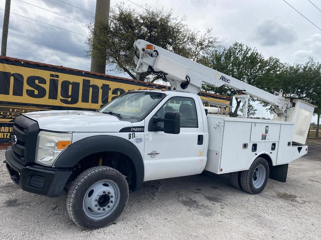 Image of Ford F-450 Primary image