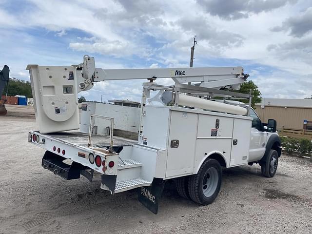 Image of Ford F-450 equipment image 2