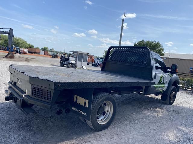 Image of Ford F-450 equipment image 2
