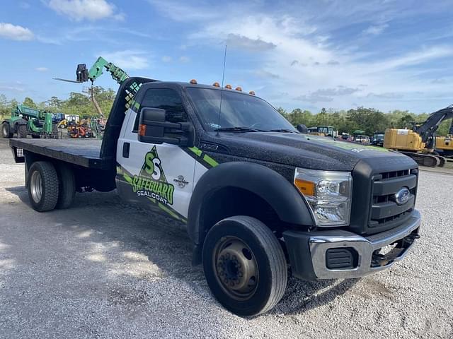 Image of Ford F-450 equipment image 4