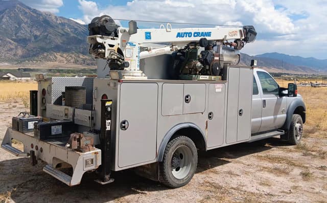 Image of Ford F-550 equipment image 1