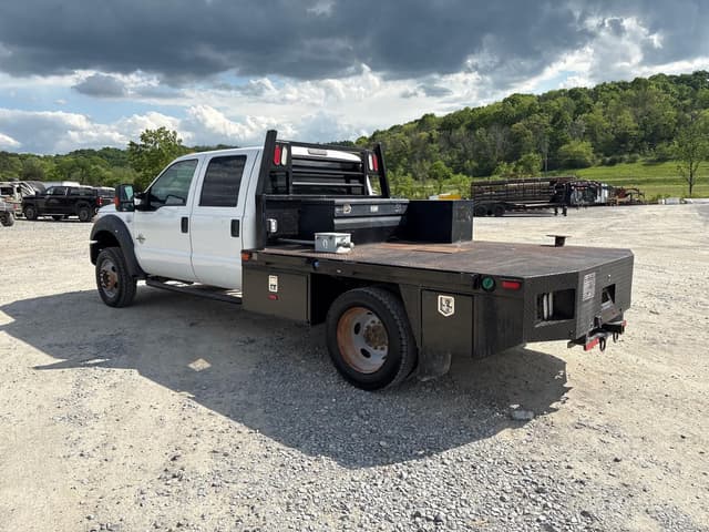 Image of Ford F-550 equipment image 1