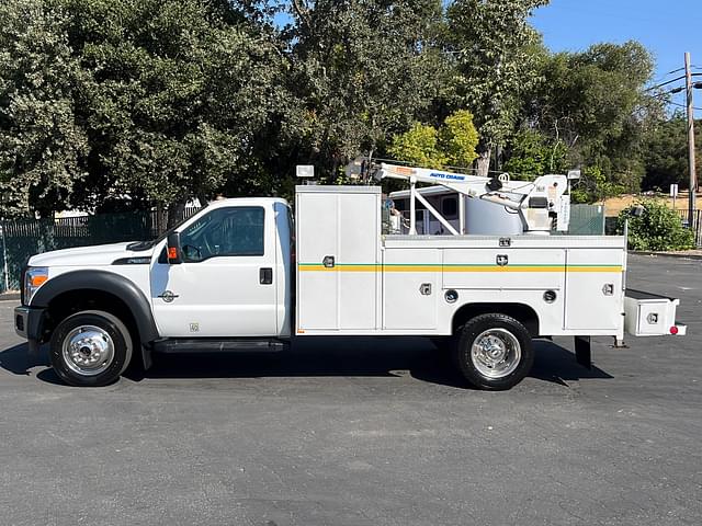 Image of Ford F-550 equipment image 1