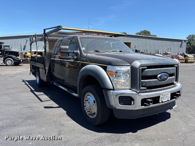 Image of Ford F-550 equipment image 2