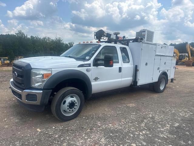 Image of Ford F-550 equipment image 1