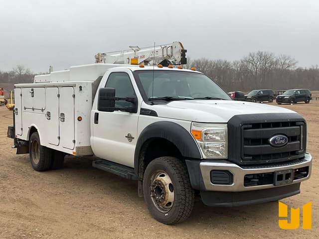 Image of Ford F-550 equipment image 2