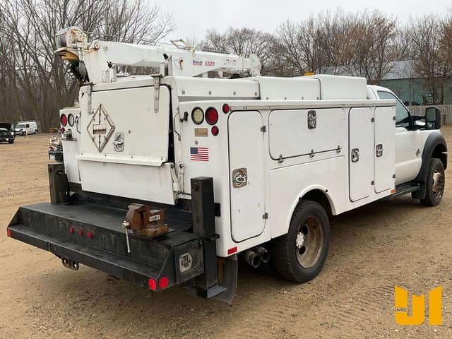 Image of Ford F-550 equipment image 4
