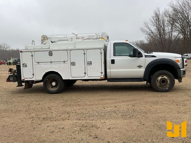 Image of Ford F-550 equipment image 3