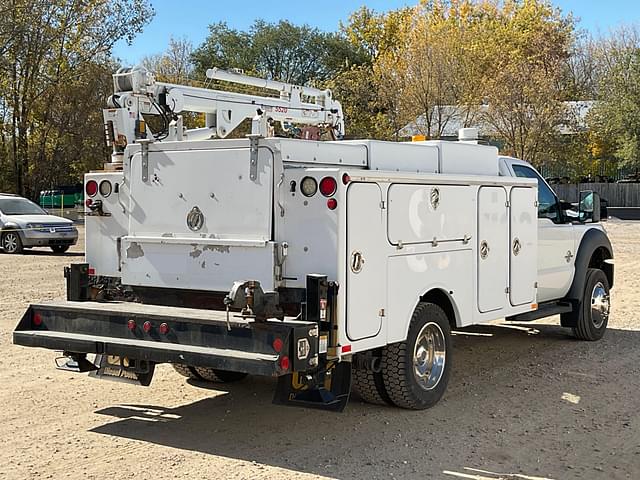 Image of Ford F-550 equipment image 4