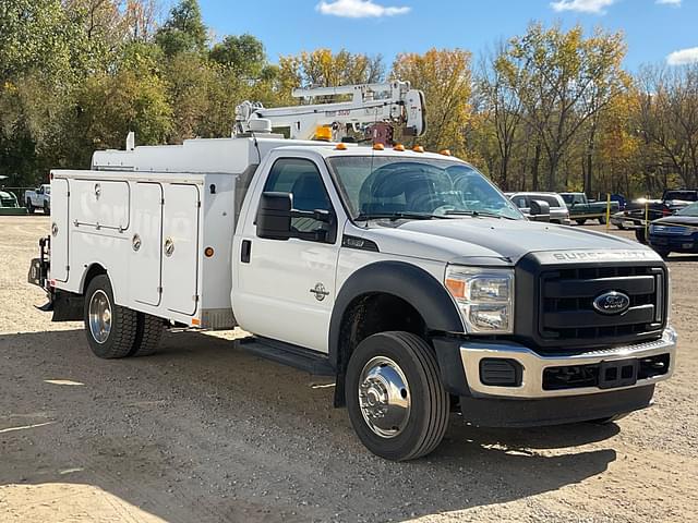 Image of Ford F-550 equipment image 2