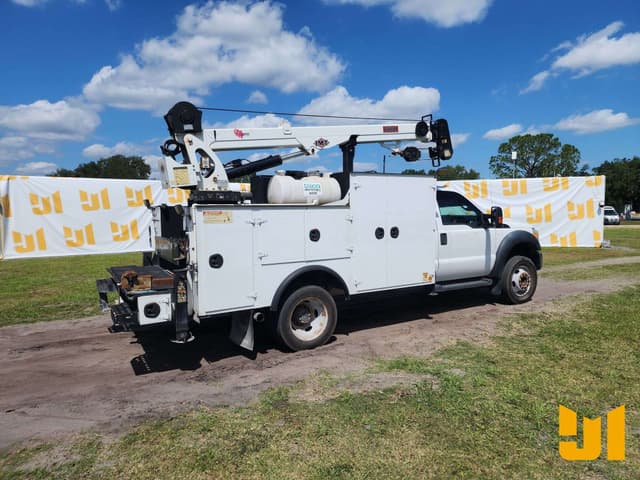 Image of Ford F-550 equipment image 4