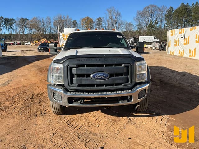 Image of Ford F-550 equipment image 1