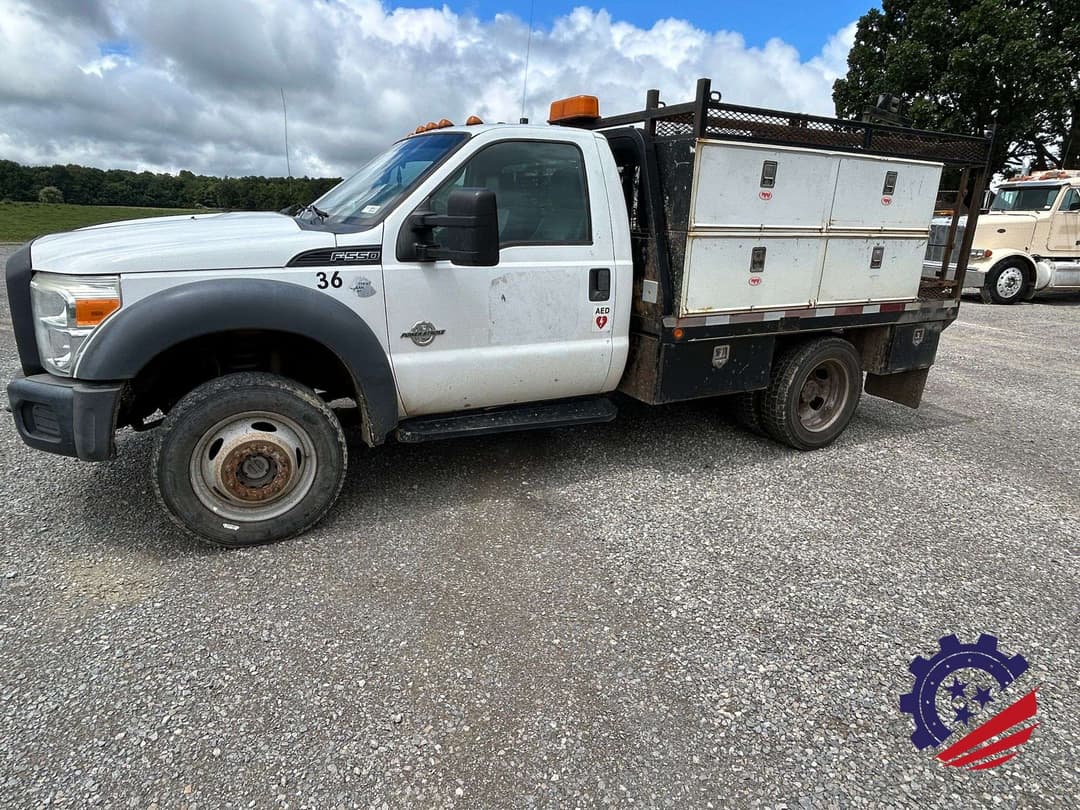 Image of Ford F-550 Primary image