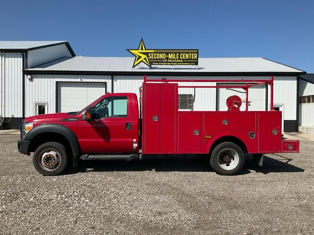 Image of Ford F-550 equipment image 1