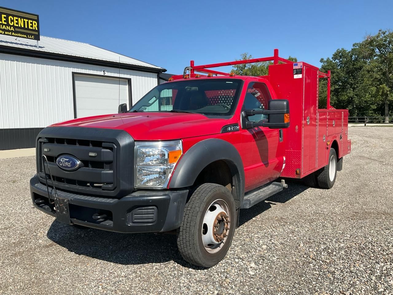 2015 Ford F-550 Equipment Image0