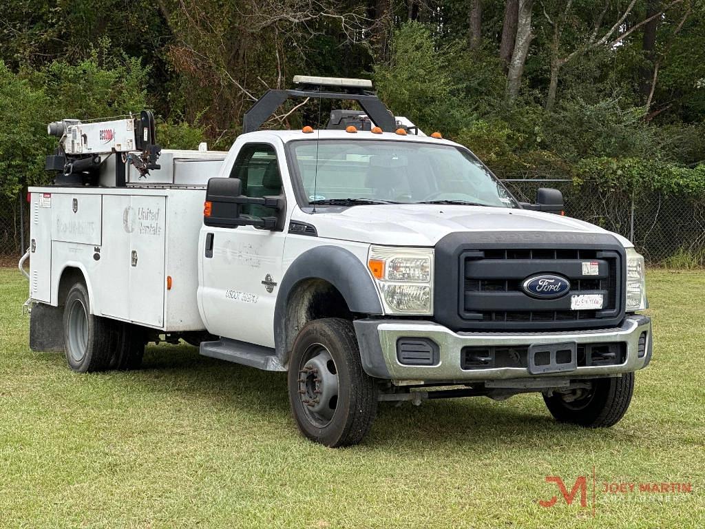 Image of Ford F-550 Primary image