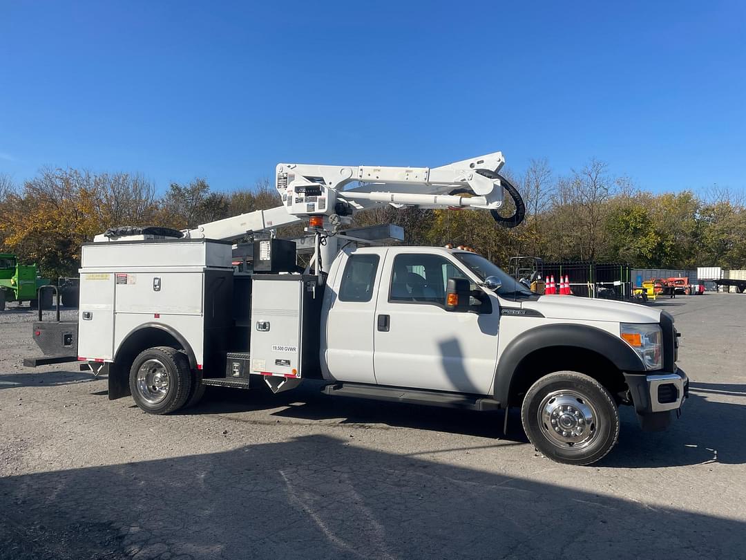 Image of Ford F-550 Primary image