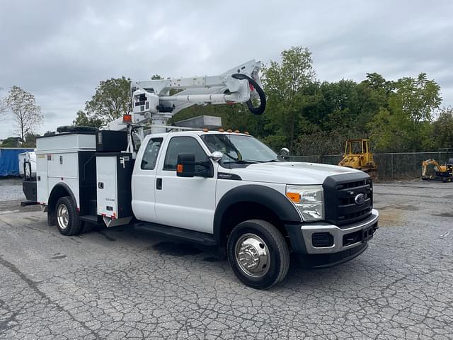 Image of Ford F-550 equipment image 1