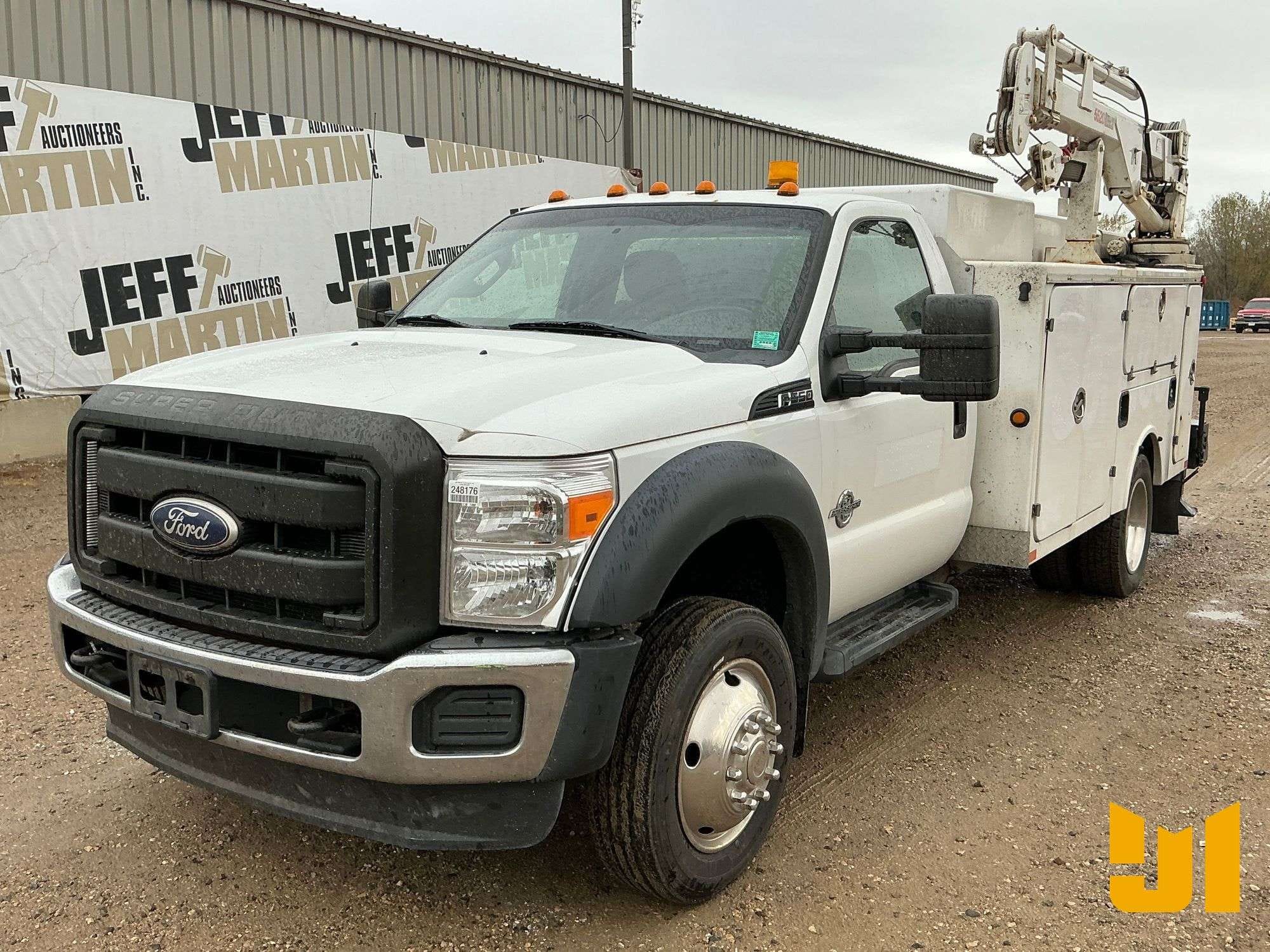 2015 Ford F-550 Equipment Image0