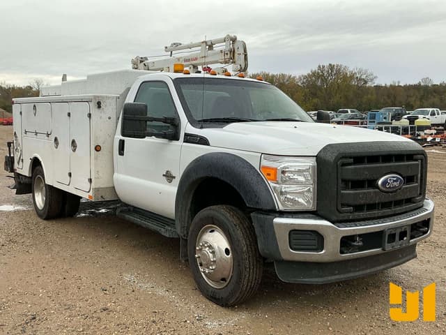 Image of Ford F-550 equipment image 2