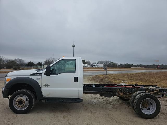 Image of Ford F-550 equipment image 3