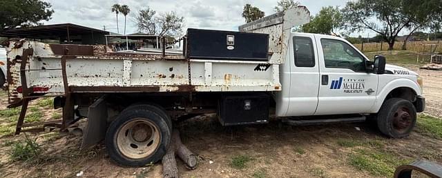 Image of Ford F-550 equipment image 3