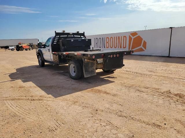 Image of Ford F-550 equipment image 2