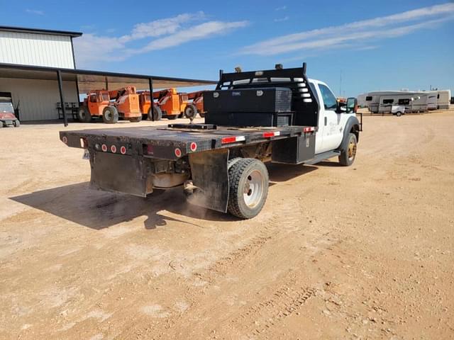 Image of Ford F-550 equipment image 4