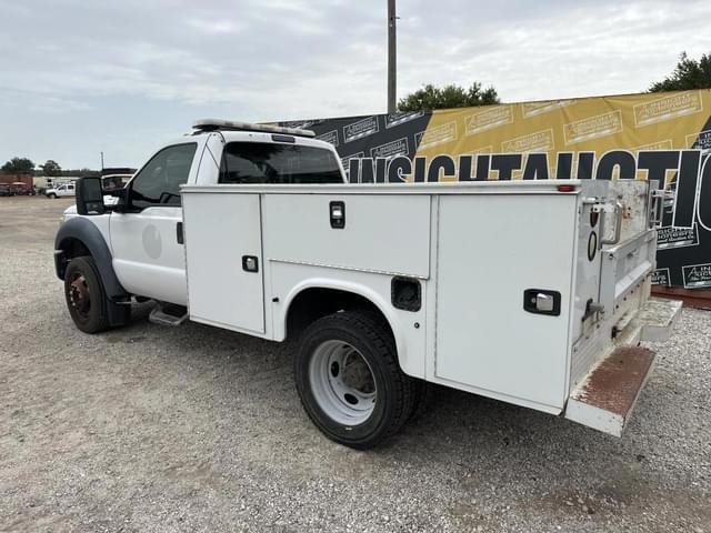 Image of Ford F-550 equipment image 1
