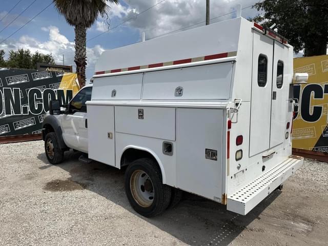 Image of Ford F-550 equipment image 1