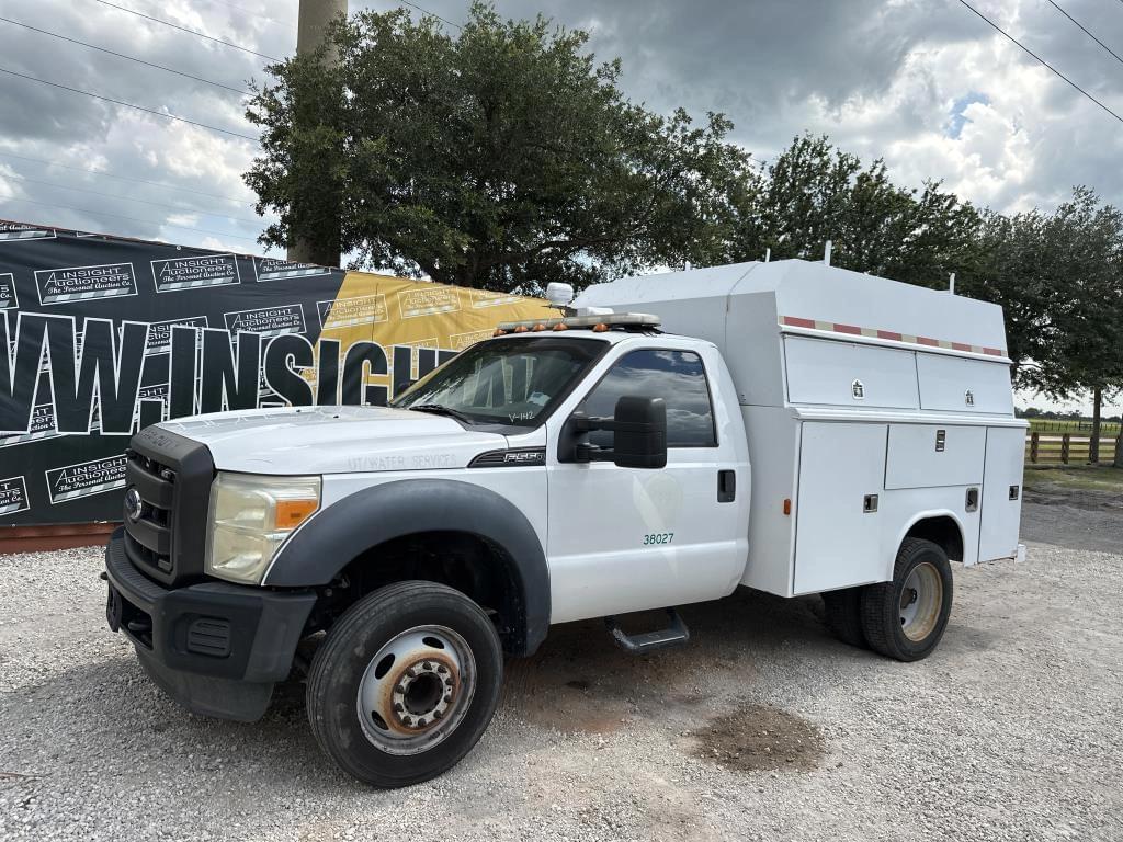 Image of Ford F-550 Primary image
