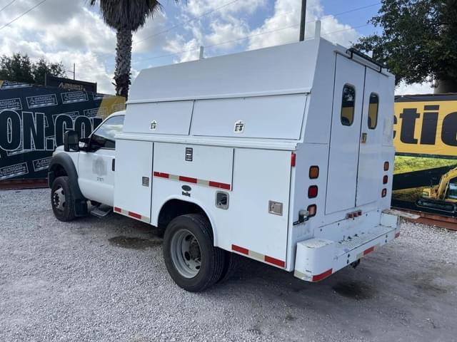 Image of Ford F-550 equipment image 1