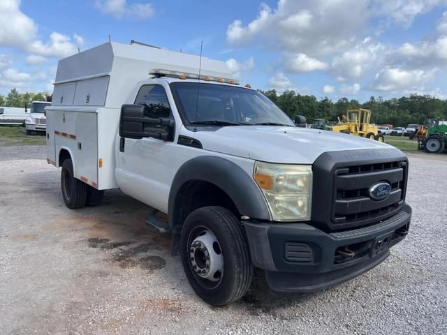 Image of Ford F-550 equipment image 4