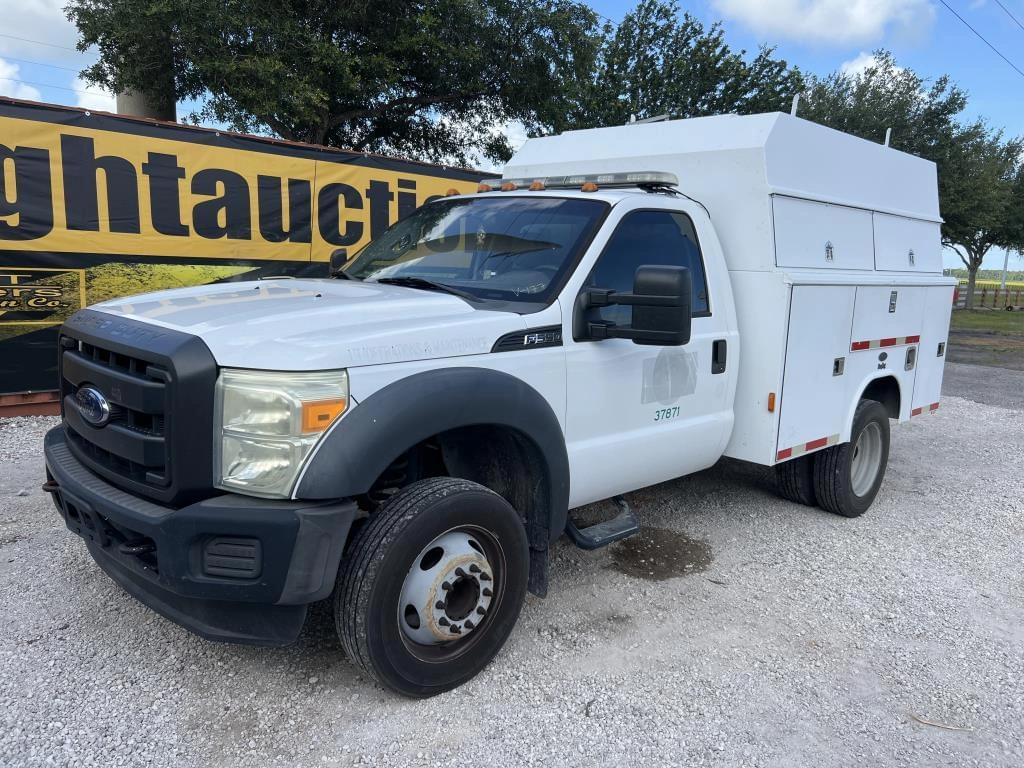 Image of Ford F-550 Primary image