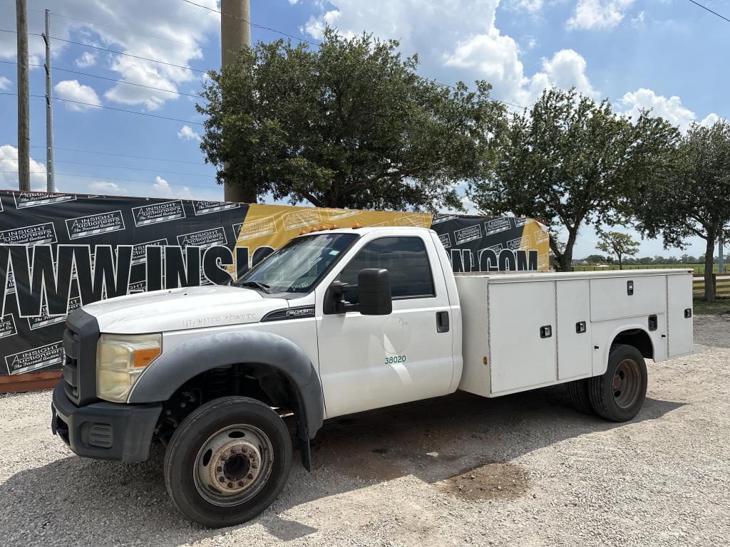 Image of Ford F-550 Primary image