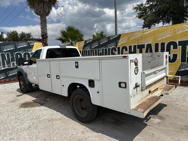 Image of Ford F-550 equipment image 1