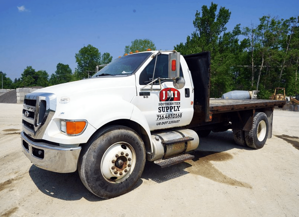 Image of Ford F-650 Primary image