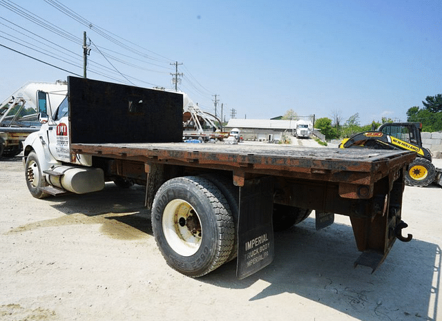 Image of Ford F-650 equipment image 2