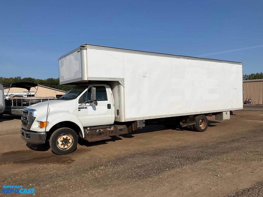 Image of Ford F-650 Primary image