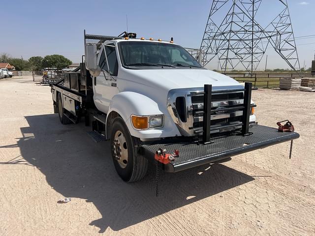 Image of Ford F-650 equipment image 2