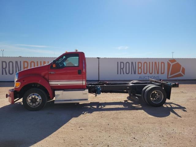 Image of Ford F-650 equipment image 1